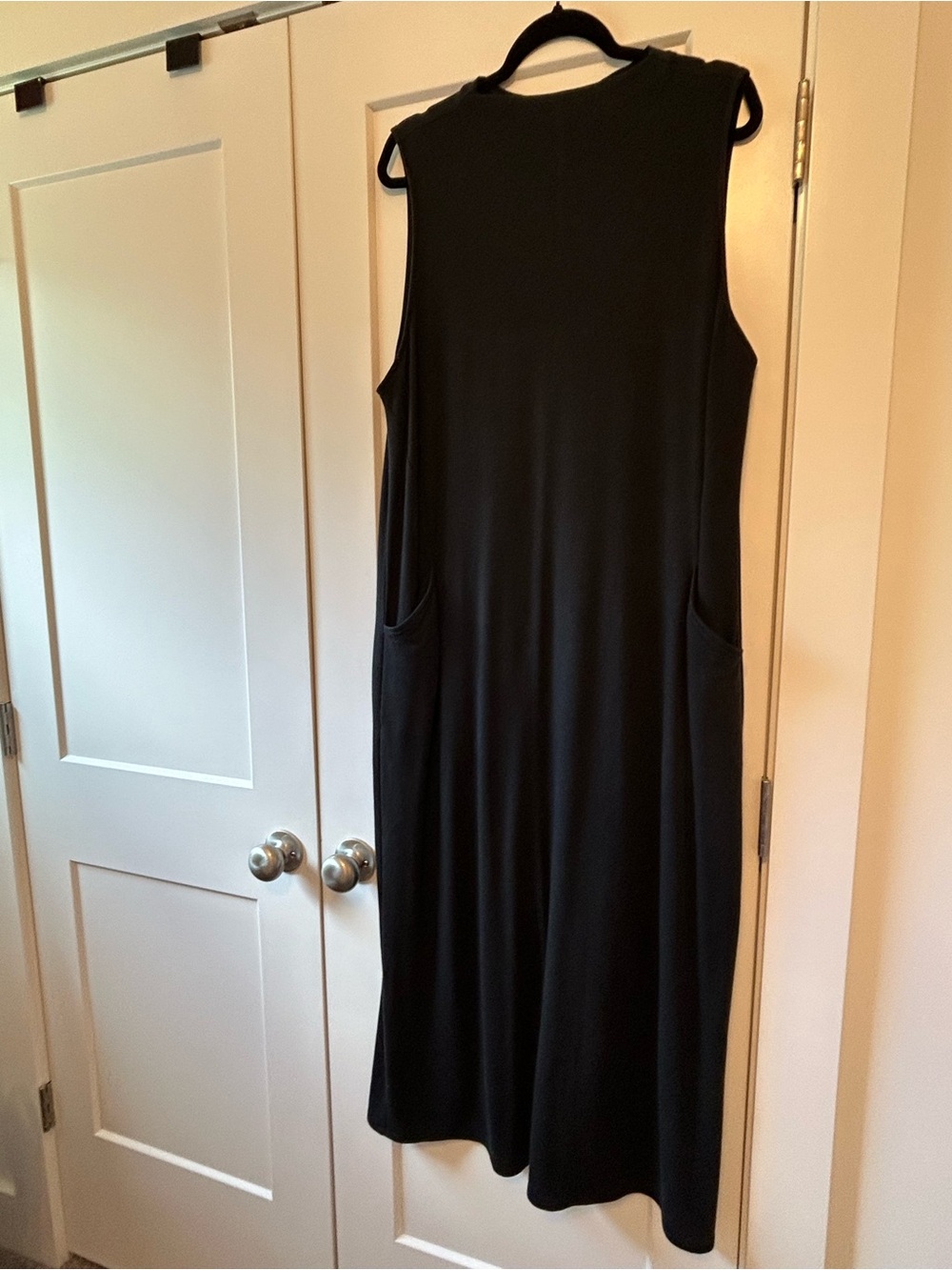 JJill Sleeveless Black Knit Midi Dress with Pockets - Classic Everyday Style XL